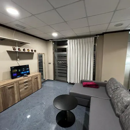 Rmn Tourist Apartment